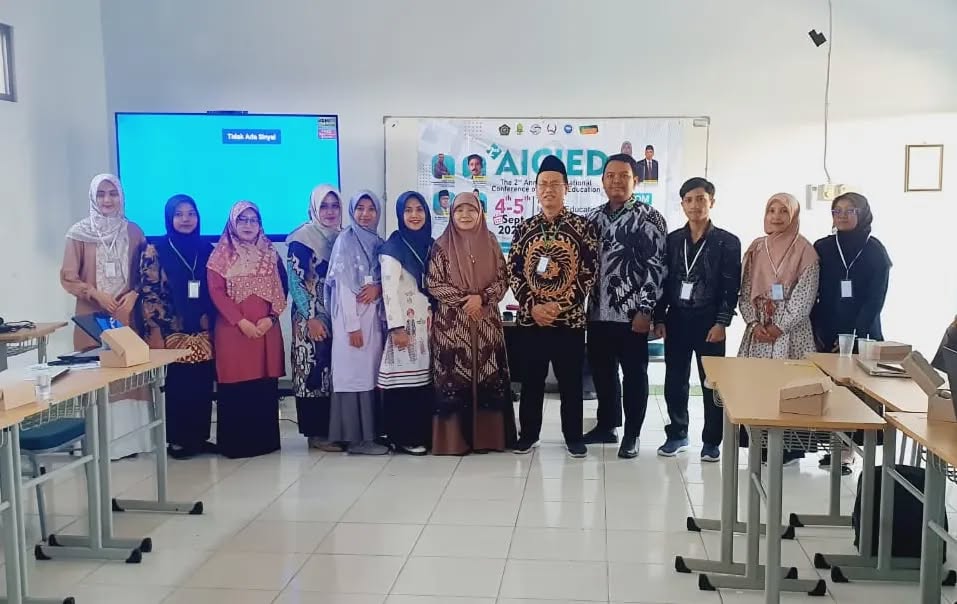 Keikutsertaan Para Dosen dan Mahasiswa di International Conference AICIED IAIN Ponorogo Keikutsertaan Para Dosen dan Mahasiswa di International Conference AICIED IAIN Ponorogo